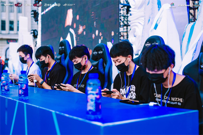 往往能在半 往往能在半